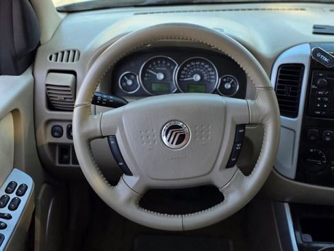 Used 2006 Mercury Mariner Hybrid image 12