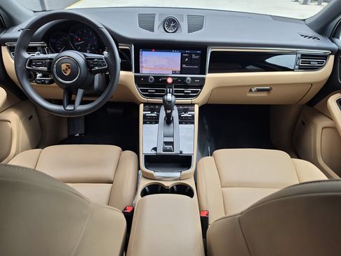 Used 2026 Porsche Macan AWD/4WD image 20
