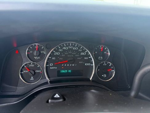Used 2025 GMC Savana 2500 w/ Driver Convenience Package RWD image 39