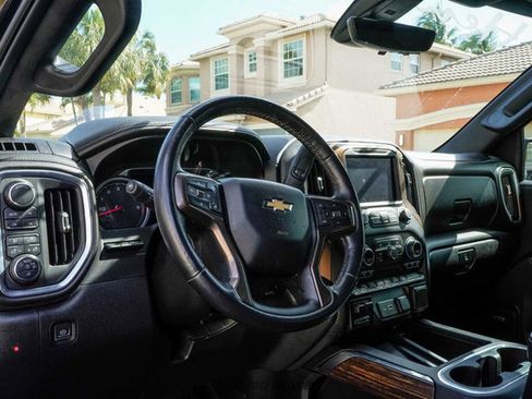 Used 2019 Chevrolet Silverado 1500 High Country w/ Technology Package AWD/4WD image 63