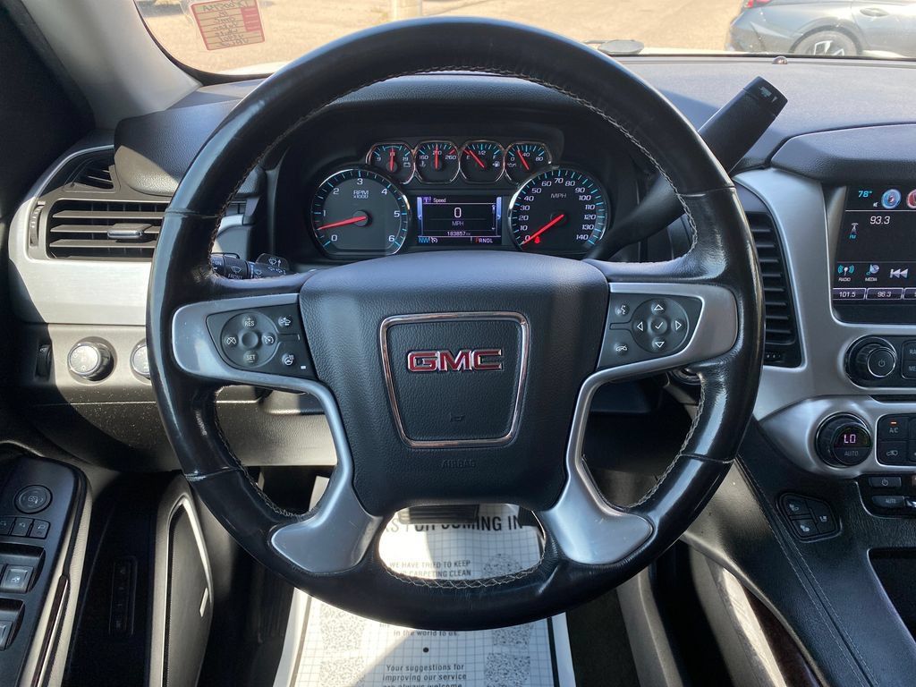 Used 2018 GMC Yukon XL SLT w/ Open Road Package AWD/4WD image 15