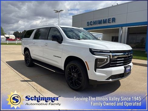 New 2026 Chevrolet Suburban LT w/ Comfort Package AWD/4WD image 2