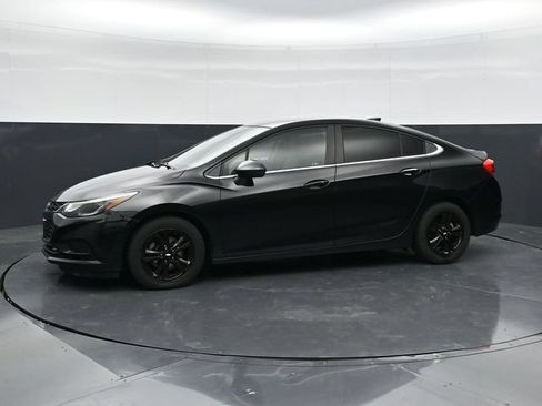 Used 2016 Chevrolet Cruze LT w/ LT Convenience Package FWD image 6