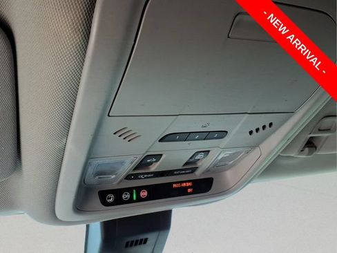Used 2019 Chevrolet Equinox Premier FWD image 32