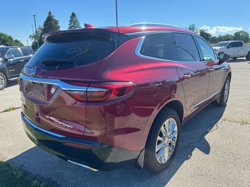 Used 2020 Buick Enclave Premium w/ Sun and Sites Package AWD/4WD image 4