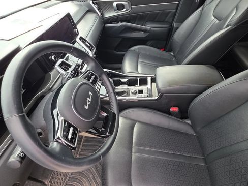 Used 2023 Kia Sorento SX AWD/4WD image 12
