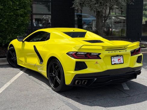 Used 2021 Chevrolet Corvette Stingray Convertible w/ Z51 Performance Package RWD image 16