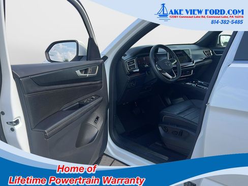 Used 2024 Volkswagen Atlas Cross Sport SEL AWD/4WD image 17