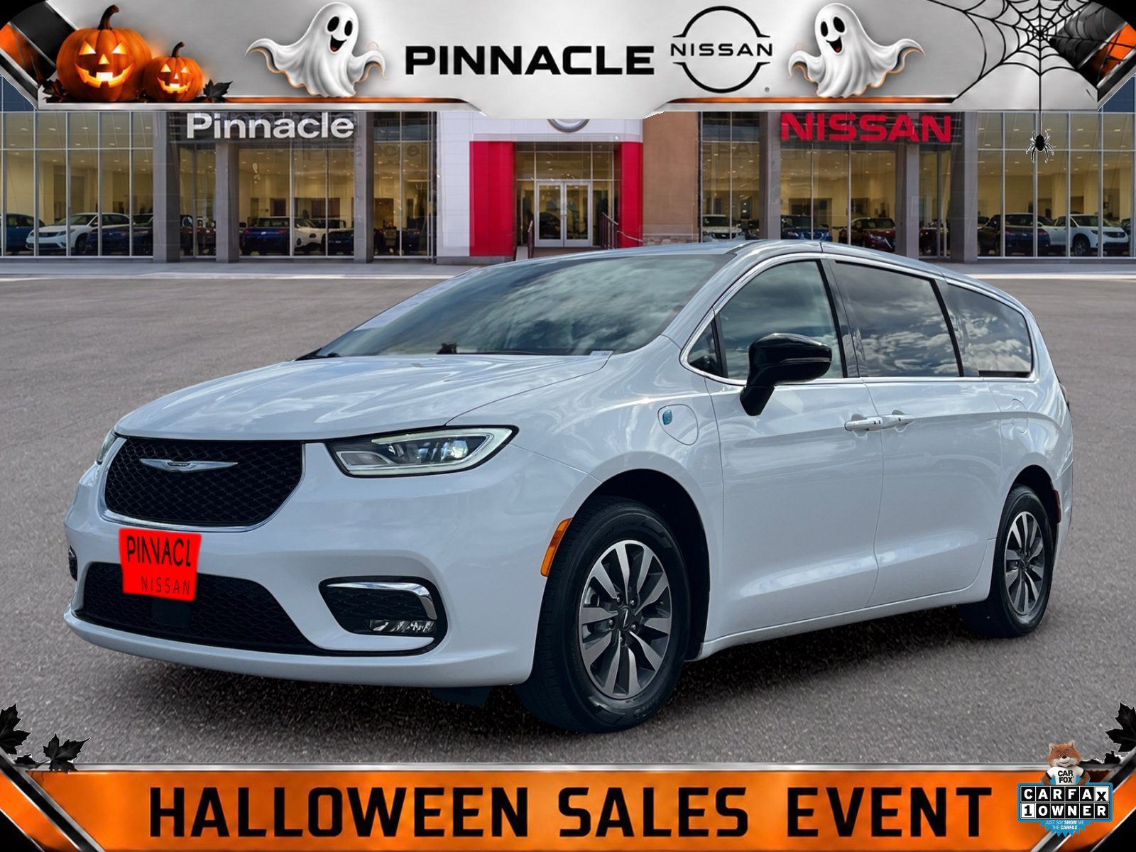 Used 2024 Chrysler Pacifica Limited FWD image 1