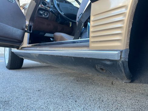 Used 1987 Mercedes-Benz 560 SL image 32