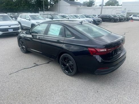 New 2026 Volkswagen Jetta SE FWD image 7