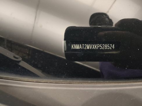 Used 2019 Nissan Rogue S AWD/4WD image 33