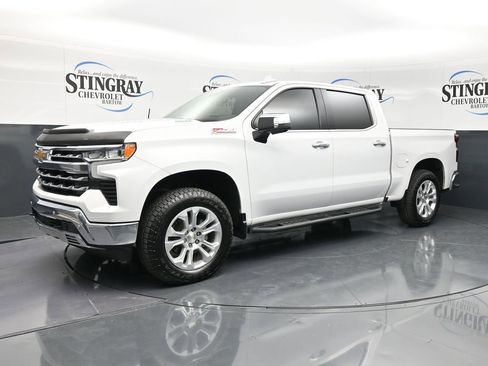Used 2024 Chevrolet Silverado 1500 LTZ AWD/4WD image 4