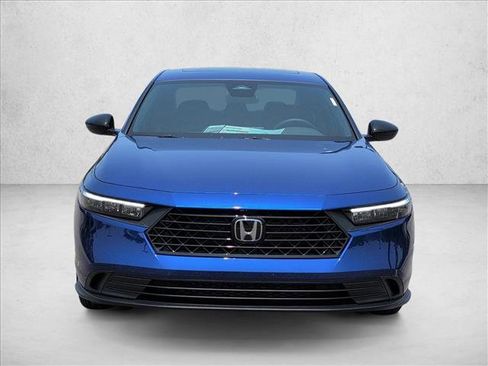 Used 2025 Honda Accord Sport image 2