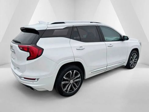 Used 2020 GMC Terrain Denali w/ Denali Premium Package image 6