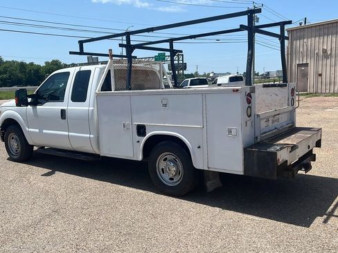 Used 2015 Ford F250 XL w/ Power Equipment Group RWD image 2
