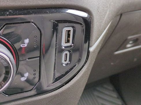 Used 2025 Chevrolet Silverado 1500 LT image 27