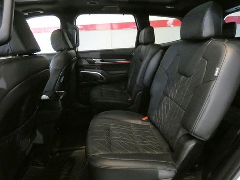 Used 2024 Kia Telluride AWD image 25