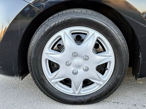 Used 2017 Hyundai Elantra GT image 13