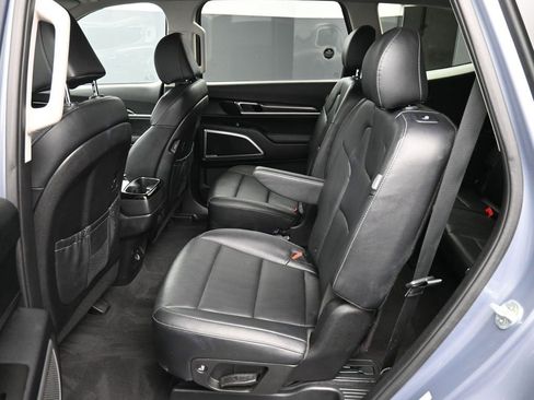 Certified 2023 Kia Telluride S image 21