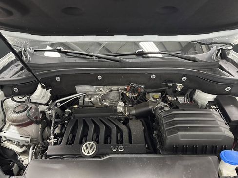 Used 2020 Volkswagen Atlas Cross Sport SEL Premium image 40