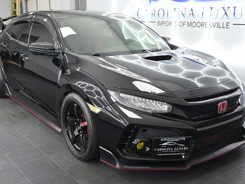 Used 2019 Honda Civic Type R image 5