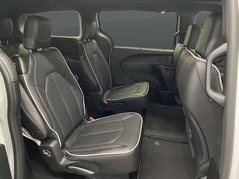 New 2026 Chrysler Pacifica Limited w/ S Appearance Package AWD/4WD image 34