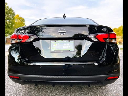 Used 2024 Nissan Versa SV image 10