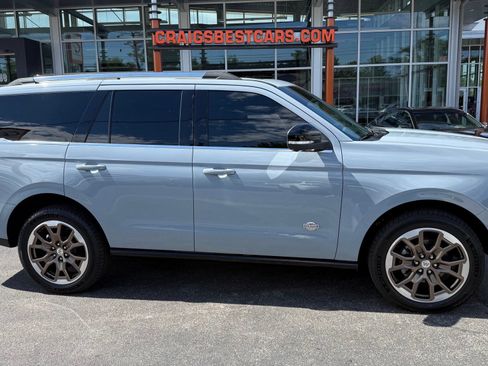 Used 2025 Ford Expedition King Ranch AWD/4WD image 2