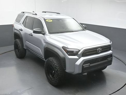 Used 2025 Toyota 4Runner SR5 AWD/4WD image 39