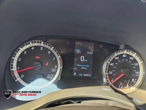 Used 2022 Toyota Highlander L AWD/4WD image 14