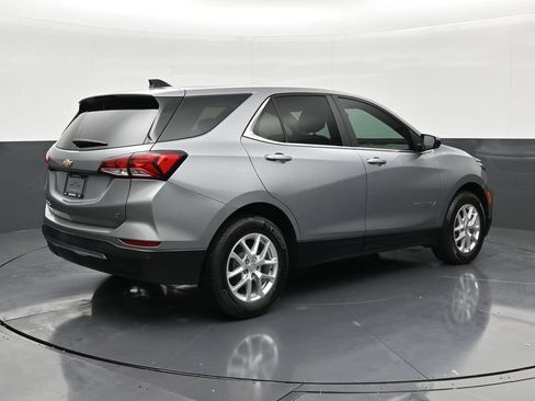 Used 2024 Chevrolet Equinox LT FWD image 5