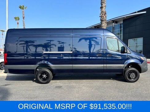 Used 2025 Mercedes-Benz Sprinter 3500 image 2