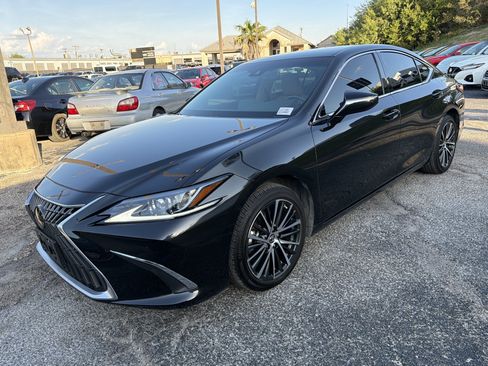 Used 2024 Lexus ES 350 w/ Premium Package FWD image 7