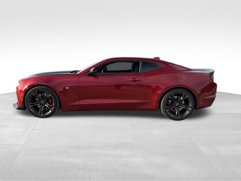 Used 2021 Chevrolet Camaro SS RWD image 7
