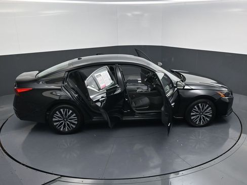 Used 2024 Nissan Altima 2.5 SV image 26