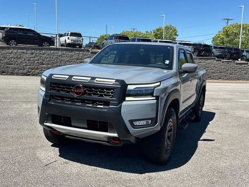 Certified 2025 Nissan Frontier PRO-4X AWD/4WD image 9