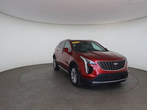 Used 2021 Cadillac XT4 Premium Luxury w/ Cold Weather Package AWD/4WD image 29