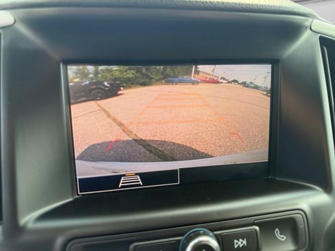 Used 2024 GMC Terrain SLE AWD/4WD image 27