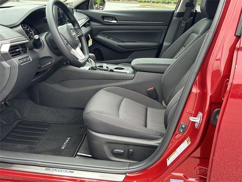 New 2025 Nissan Altima 2.5 SV w/ SV Special Edition Package image 10