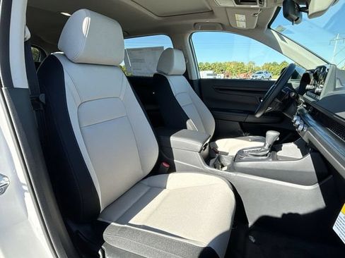 Used 2025 Honda CR-V EX image 32