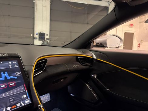 Used 2021 Ferrari Roma RWD image 23