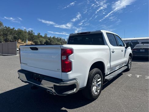 Used 2025 Chevrolet Silverado 1500 LT AWD/4WD image 5