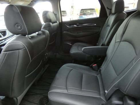 Used 2021 Buick Enclave Avenir w/ Avenir Technology Package AWD/4WD image 13