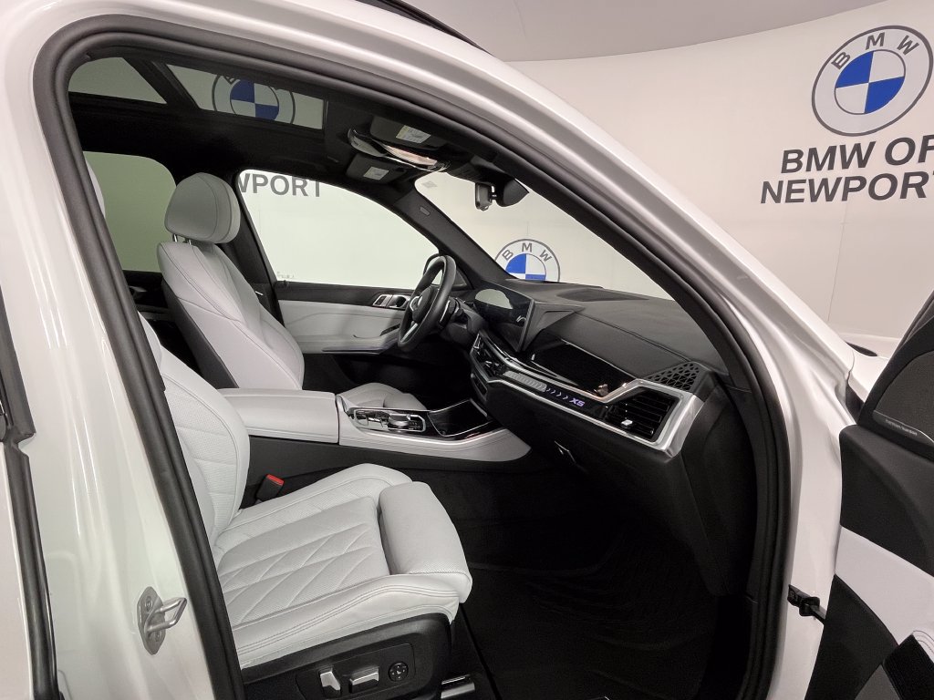 Certified 2026 BMW X5 xDrive40i w/ M Sport Package AWD/4WD image 24