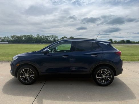 Used 2023 Buick Encore GX Essence FWD image 9