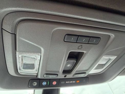 Certified 2022 Chevrolet Silverado 1500 LTZ AWD/4WD image 28