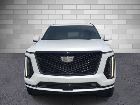Used 2026 Cadillac Escalade Platinum Sport w/ LPO, ONYX Package AWD/4WD image 8