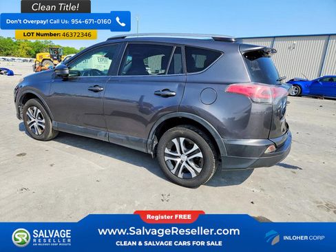 Used 2018 Toyota RAV4 LE image 3
