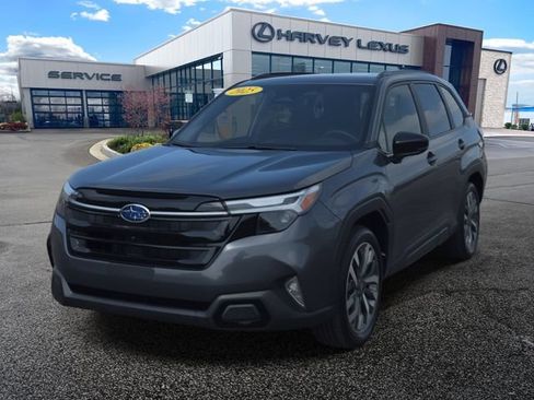 Used 2025 Subaru Forester Touring AWD/4WD image 1